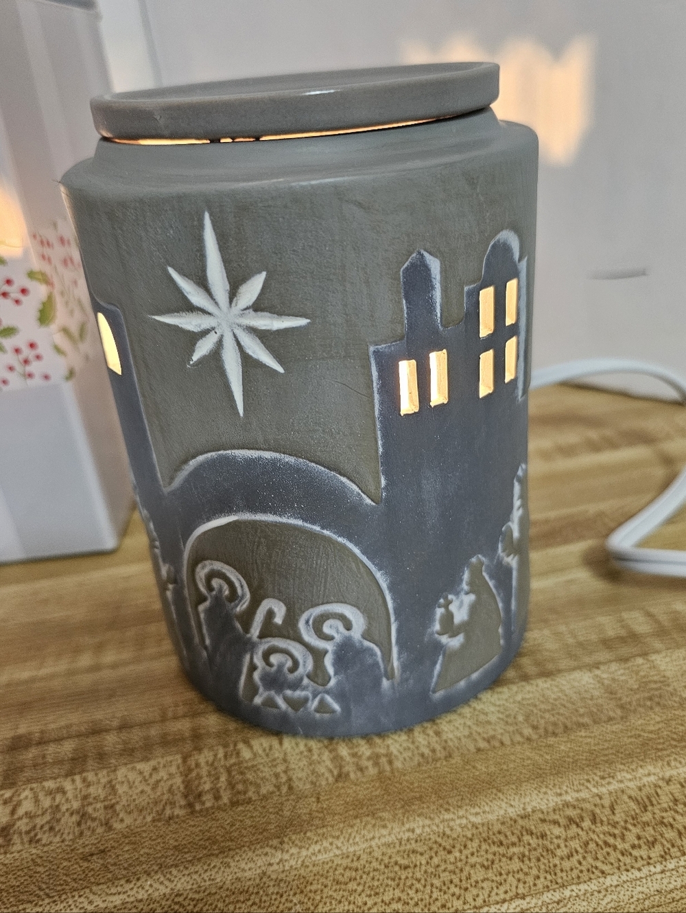 Scentsy Bethlehem Wax Warmer Christmas Nativity Scene Grey Ceramic Used 1x W/Box